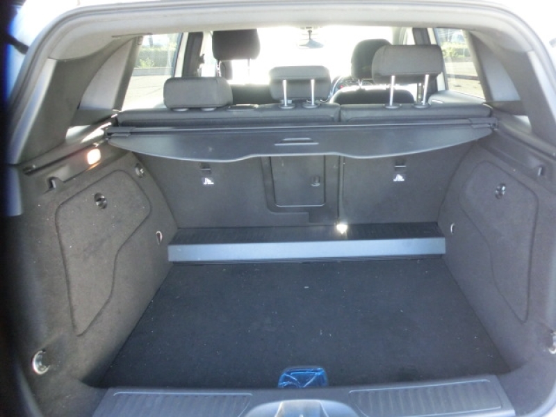 MERCEDES-BENZ B180