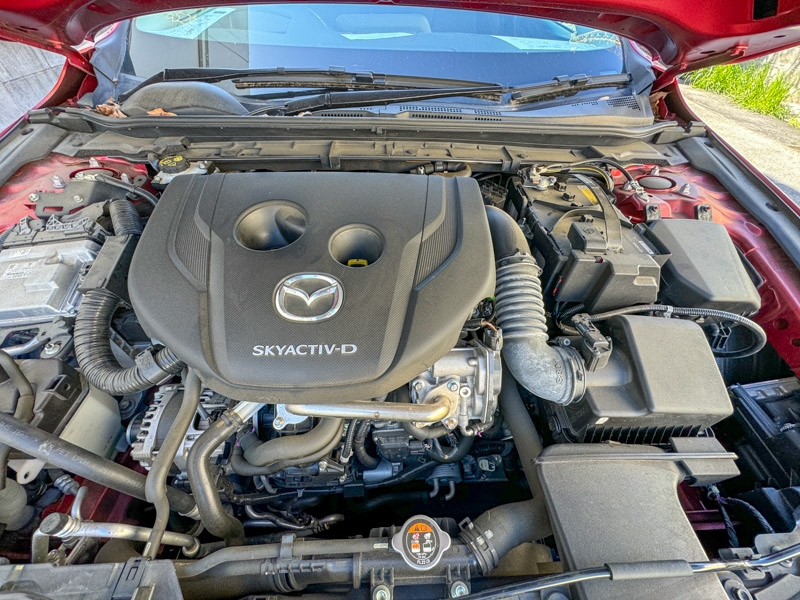 MAZDA 3