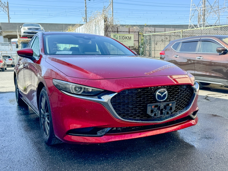 MAZDA 3