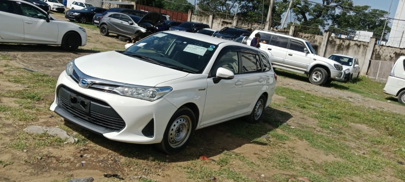 TOYOTA Fielder