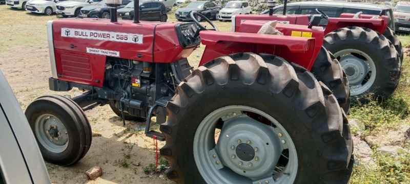 TRACTOR BULL POWER