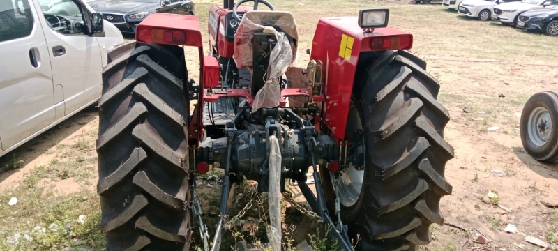 TRACTOR BULL POWER