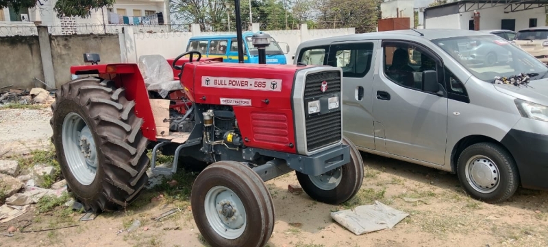 TRACTOR BULL POWER