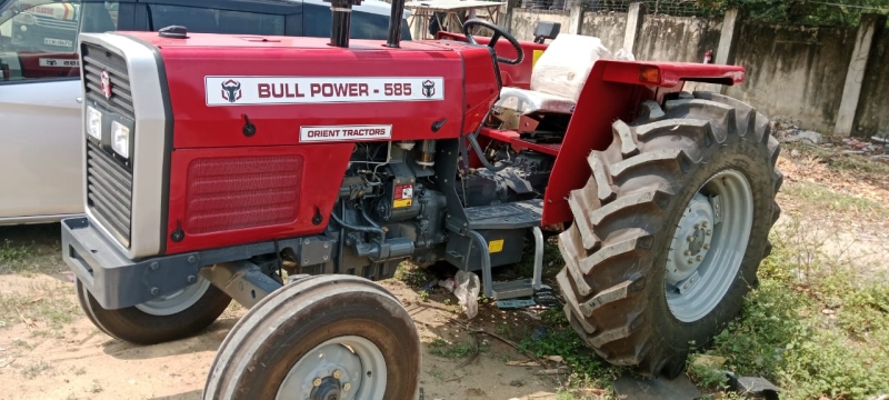 TRACTOR BULL POWER