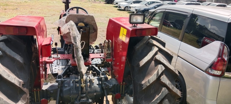 TRACTOR BULL POWER