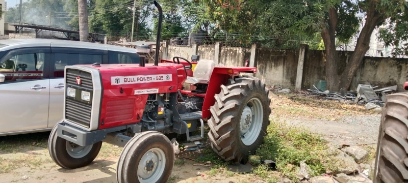 TRACTOR BULL POWER