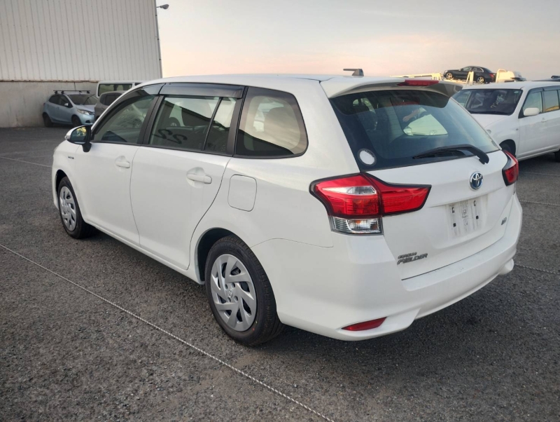 TOYOTA Fielder