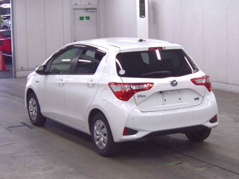 TOYOTA Vitz