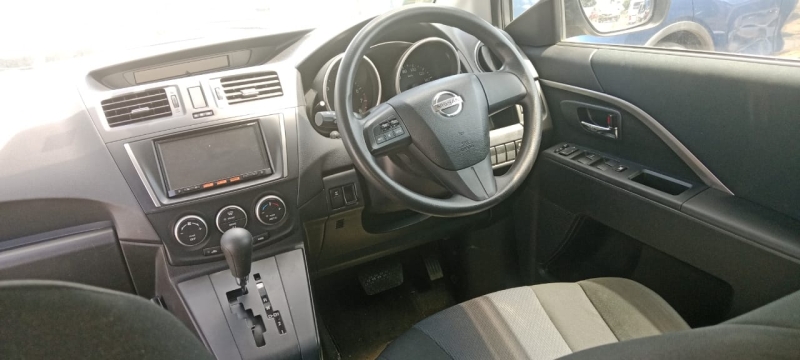 NISSAN Lafesta