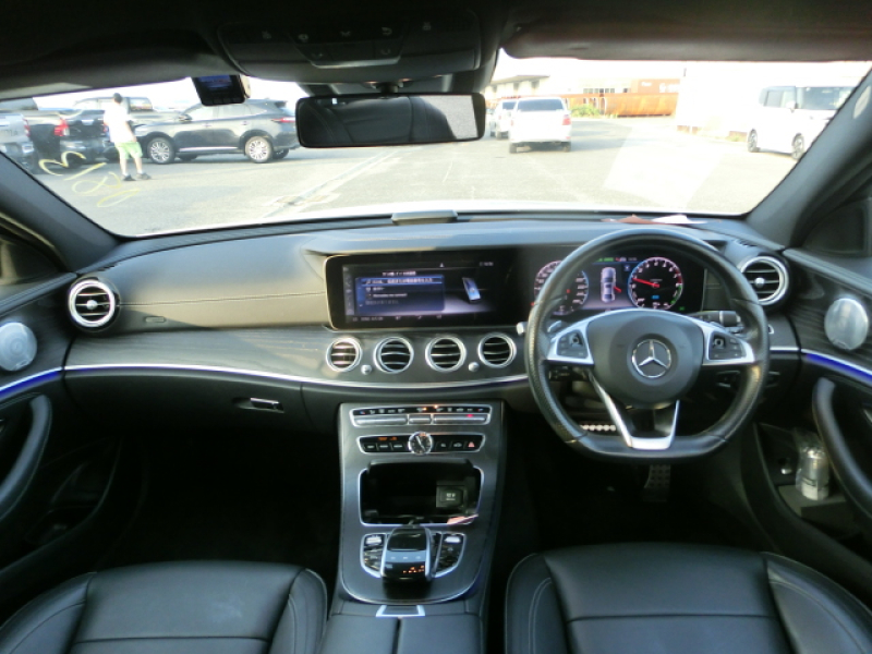 MERCEDES-BENZ E350