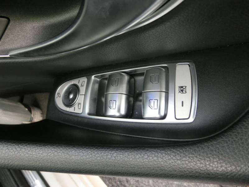 MERCEDES-BENZ E350