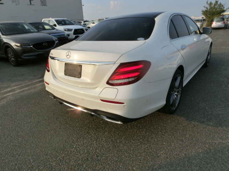 MERCEDES-BENZ E350