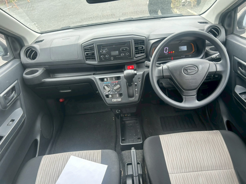 DAIHATSU MiraES